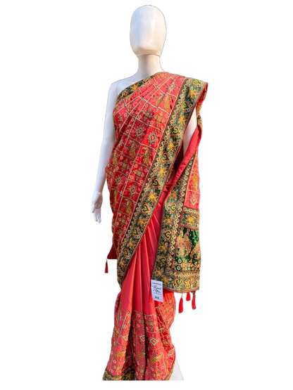 Pretty Women's Reddish-Green Bandhini Saree