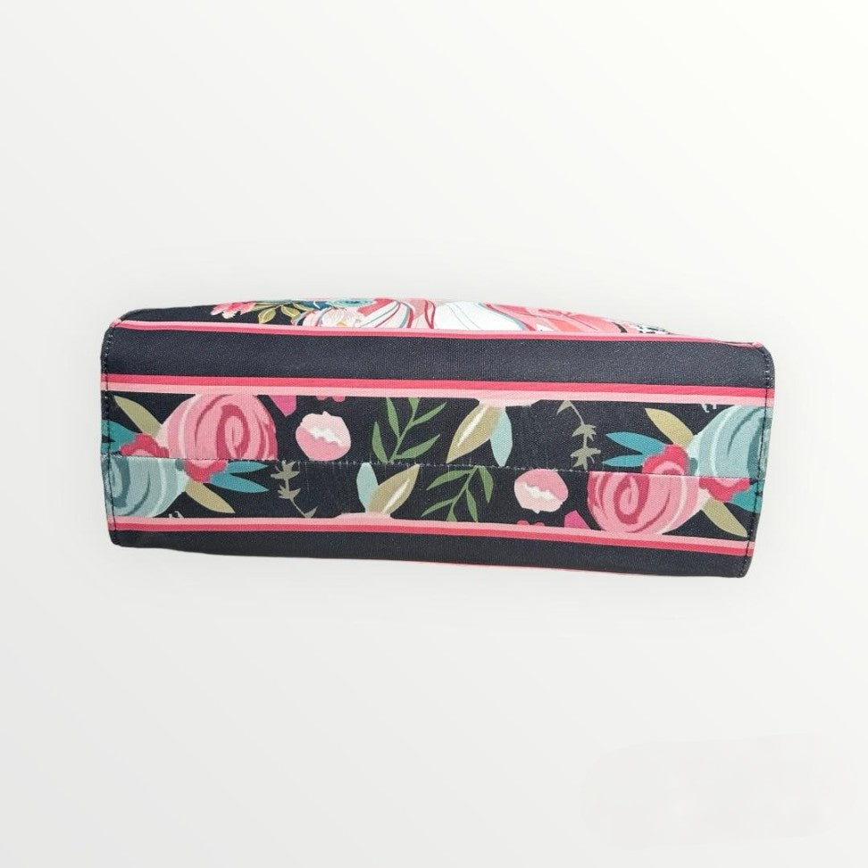 Stylish Doll printed Handbag in Black color